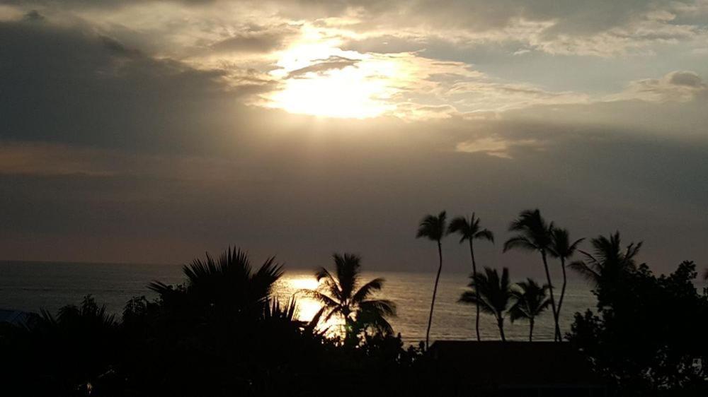 Beautiful 2 Bedroom Condo @ Kona! Kailua-Kona Luaran gambar